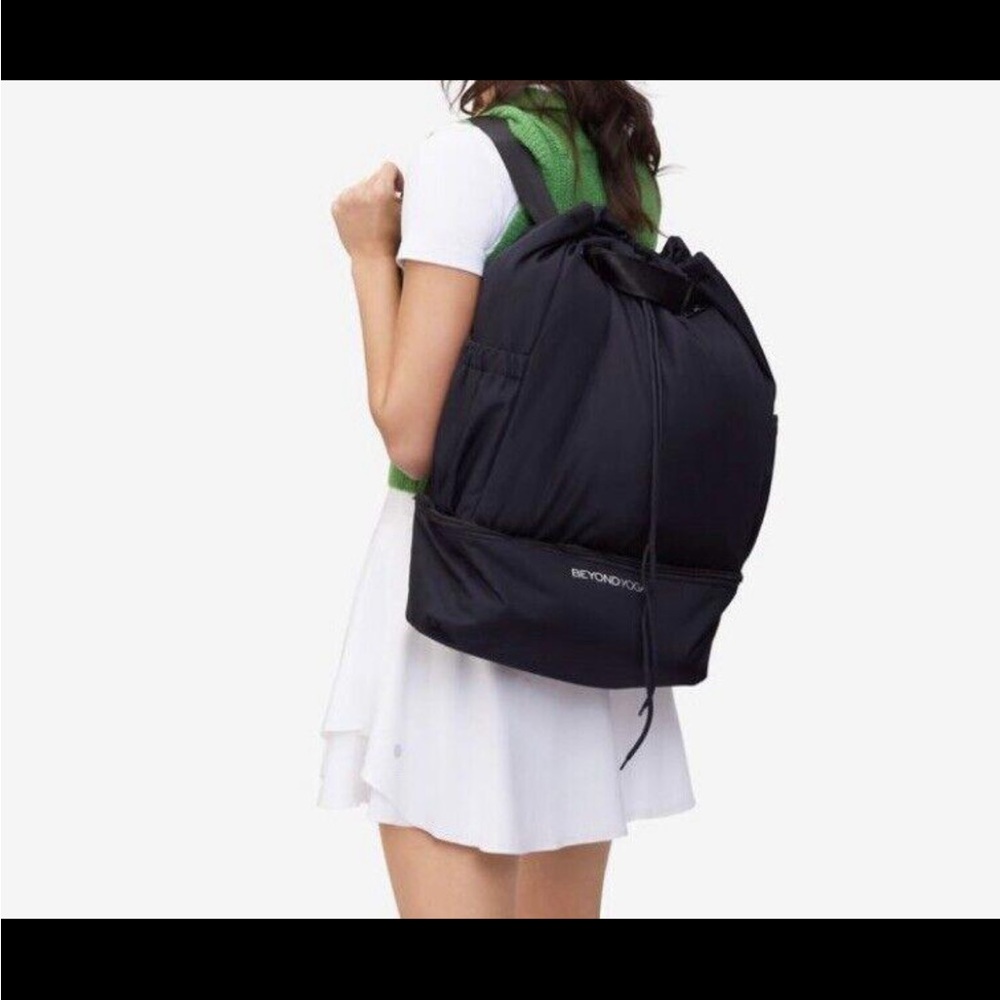 Beyond Yoga Convertible Gym Bag Backpack‎